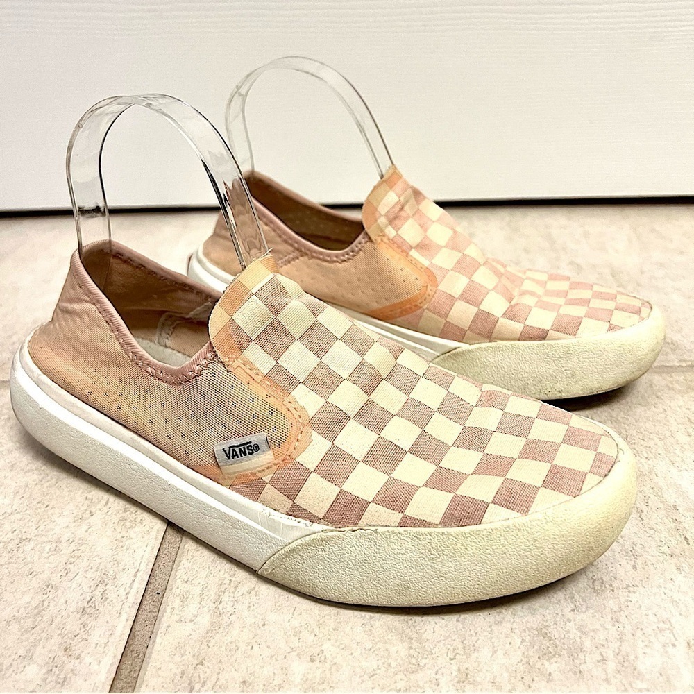 VANS Comfycush One Slip On women’s Size 9.5M Subtle Checker Peach White Barbie. - Picture 2 of 9